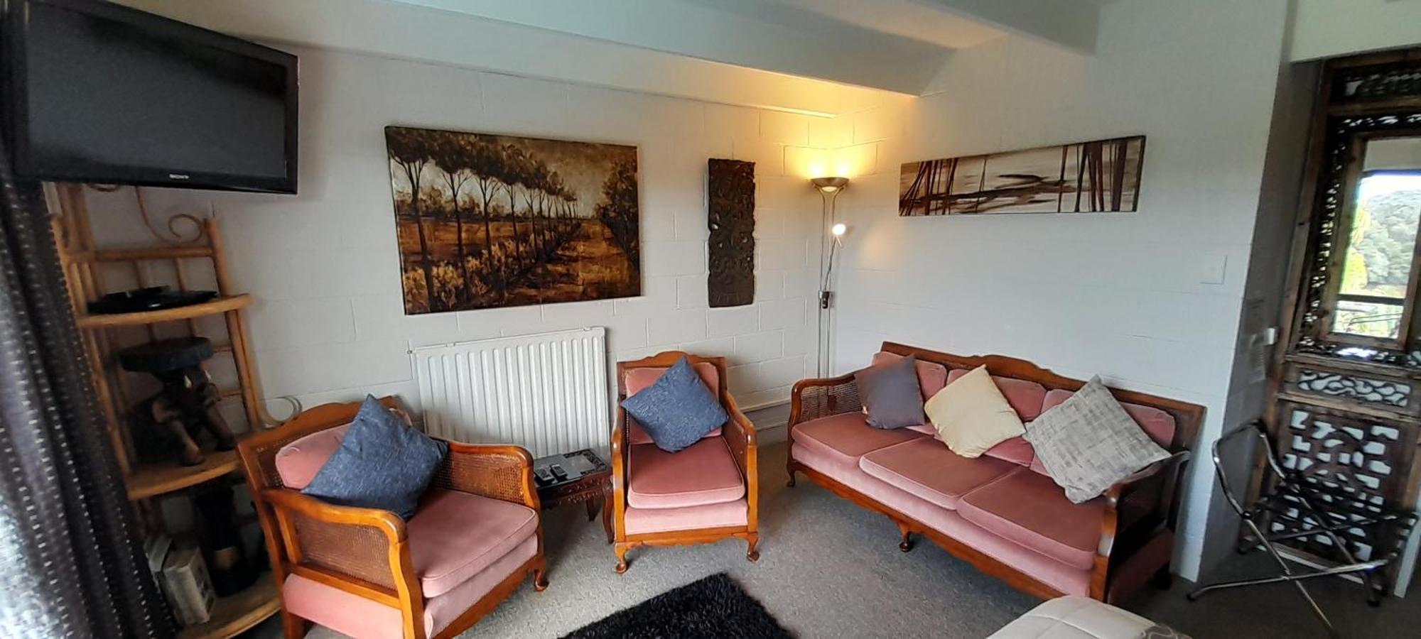 Waterfalls Estate - & Motel 3*
